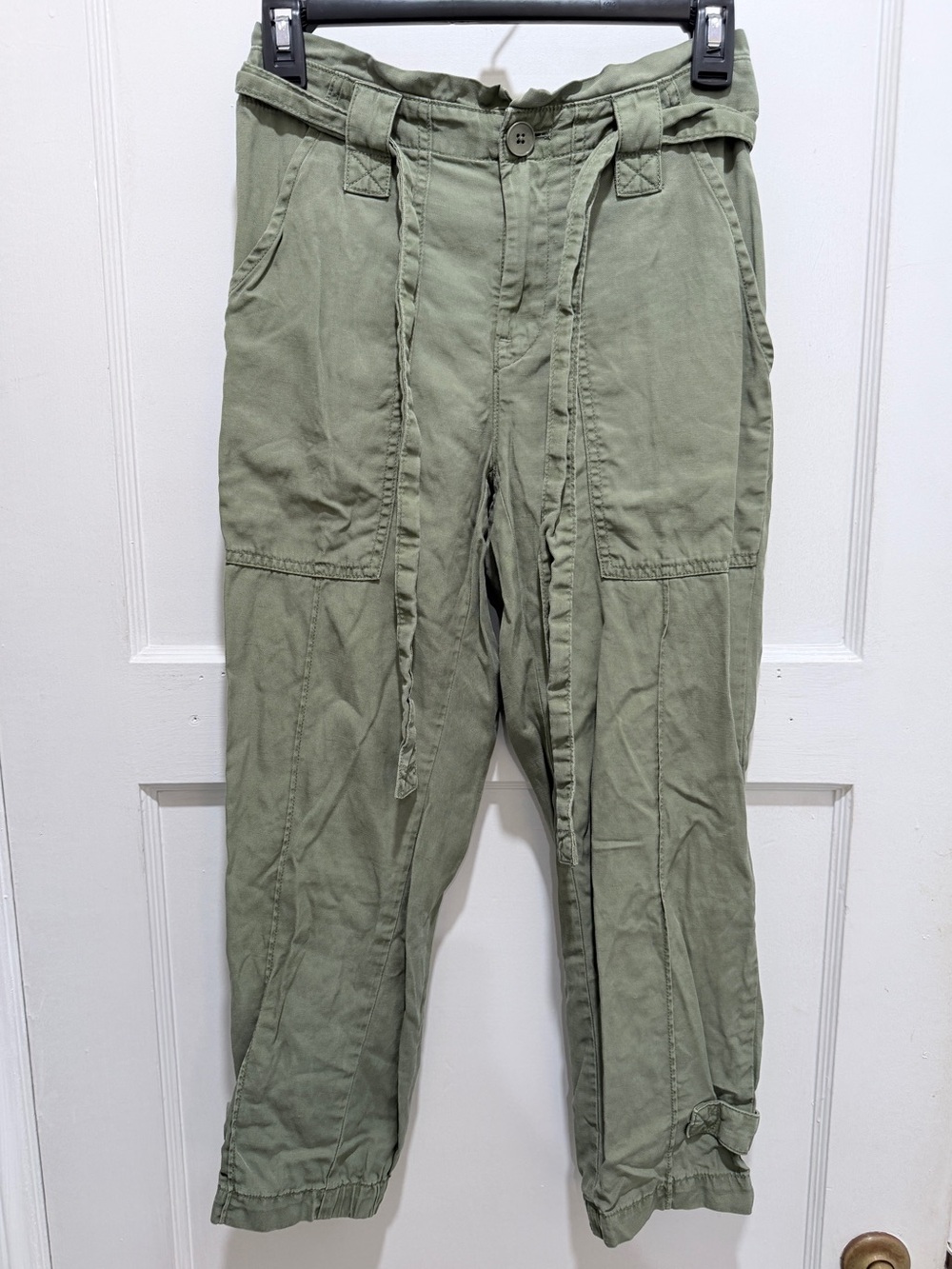 Banana Republic Olive Green Cropped Cargo Pants size 0 petit